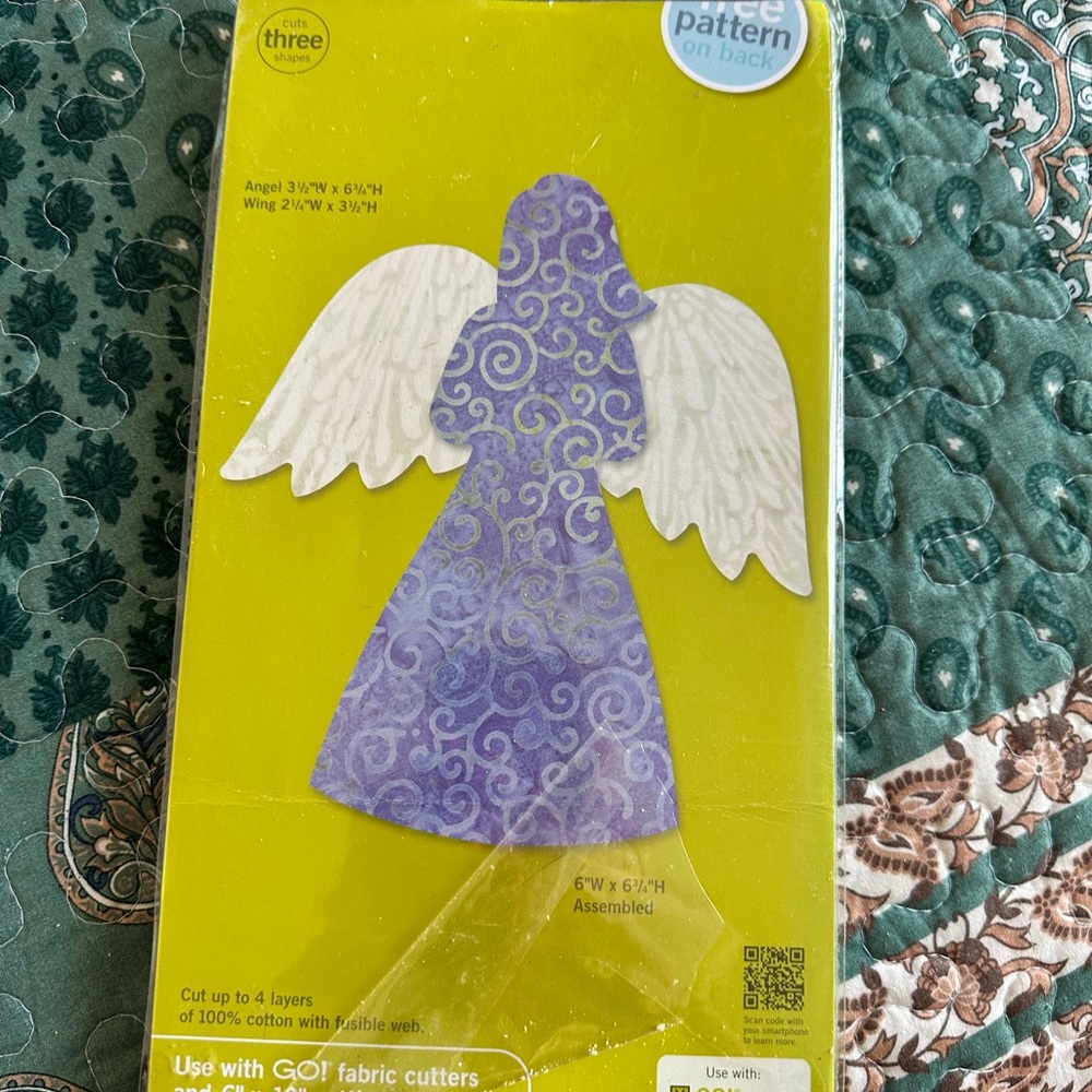 Go ! Purple and White Angel Fabric Cutter Pattern